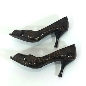 apt 9 women's Size 7.5 peep toe heels x